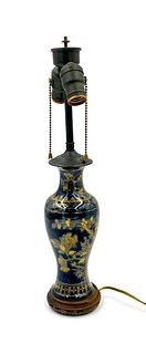Chinese Porcelain Boudoir Lamp