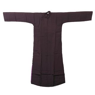 A CARAMEL-GROUND EMBROIDERED ROBE