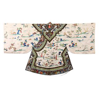 A WHITE-GROUND EMBROIDERED 'FIGURES AND PAVILIONS' LADY'S ROBE
