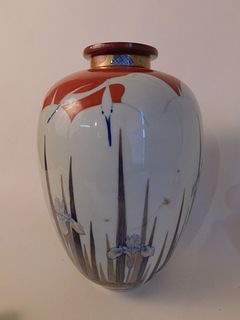 OLD JAPANESE VASE WITH CRANES