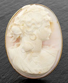 Vintage 14K Yellow Gold Oval Cameo Brooch / Pin