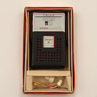 Vintage Sinclair Dino Transistor Radio with Box