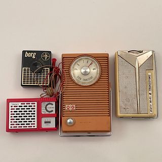 4 Vintage Transistor Radios Nipco Motorola Crown