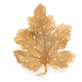 Diamond, 14k Yellow Gold Maple Leaf Pin