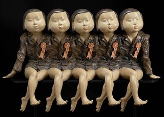 DONG MINGGUANG (Liaoning, China, 1970).
"Five girls", 2003.
Polychrome resin.