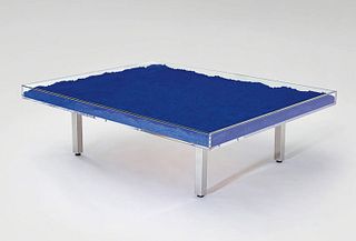 YVES KLEIN (Nice, 1928-Paris, 1962).
"Table bleu. Designed in 1961. Produced from 1963.
Glass and plexiglass, wood, steel, international Klein blue pi