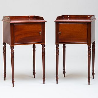 Pair of Sheraton Style Mahogany Bedside Tables, of Recent Manufacture