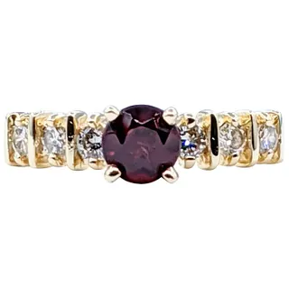 Beautiful Garnet, Diamond & Solid Gold Ring