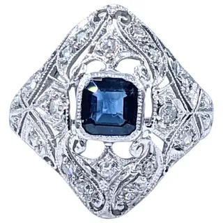 Sophisticated Art Deco Sapphire & Diamond Ring - Platinum