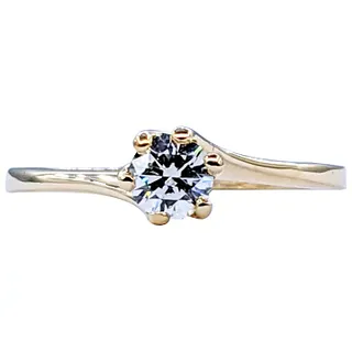 Simple & Elegant Diamond Solitaire Ring