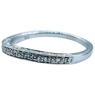 Stunning Carved Diamond Ring