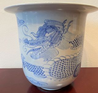 Blue & White Chines Porcelain Vase