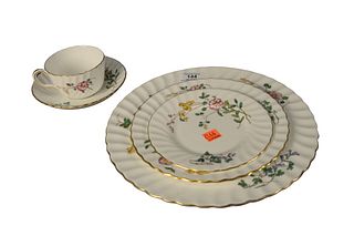 91 Piece Minton Dainty Sprays Dinnerware Set, to include 15 dinner plates, 25 salad plates, 12 bread and butter plates, 21 tea cups and 18 saucers, di