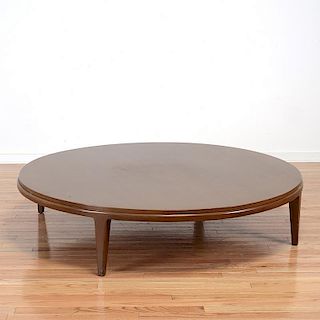 Manner Paul Laszlo, huge walnut coffee table