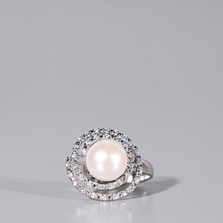 Sterling Silver Pearl & White Sapphire ring
