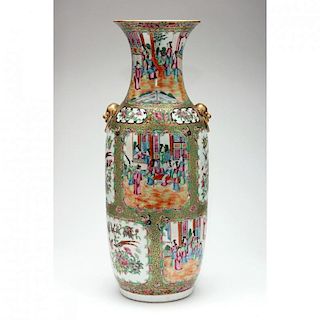 Chinese Export Rose Medallion Vase