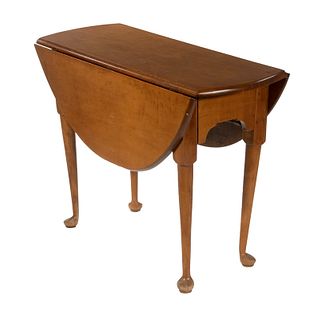 COUNTRY QUEEN ANNE MAPLE DROP LEAF TABLE