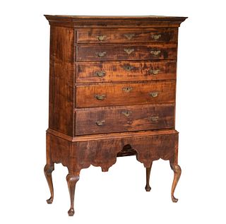 AMERICAN COLONIAL QUEEN ANNE CHEST ON STAND