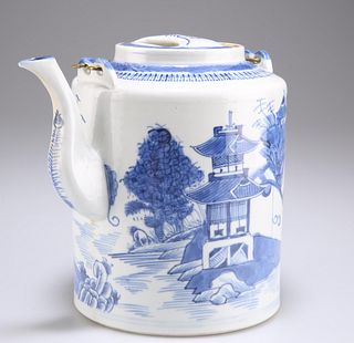 A CHINESE BLUE AND WHITE PORCELAIN WINE POT, cylindrical, p
