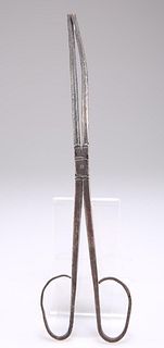A PAIR OF LATE 17TH/EARLY 18TH CENTURY STEEL EMBER TONGS, o