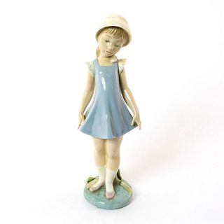 Candid 1005039 - Lladro Porcelain Figurine