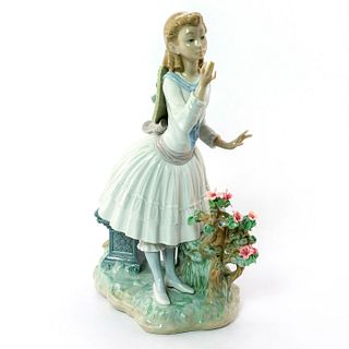 Exquisite Scent 1001313 - Lladro Porcelain Figurine