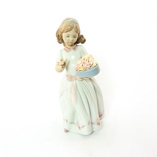 For a Special Someone 1006915 - Lladro Porcelain Figurine
