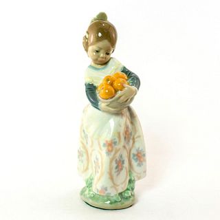 Girl from Valencia 1004841 - Lladro Porcelain Figurine