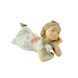 How Sweet! 6987 - Lladro Porcelain Figurine