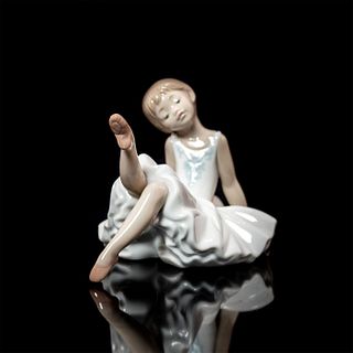 Little Ballerina III 1008127 - Lladro Porcelain Figurine