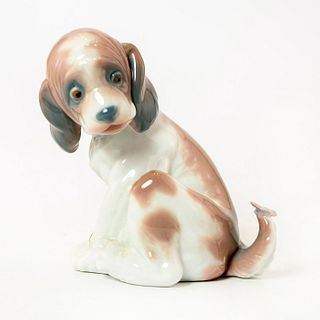 Gentle Surprise 1006210 - Lladro Porcelain Figurine