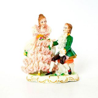 Dresden Art Figurine, Courting Couple