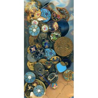 A BAG LOT OF ASSORTED ENAMEL BUTTONS