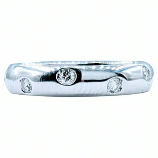 Modern .33ctw 18k Diamond Ring