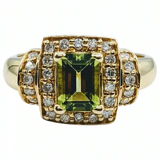 Stunning Peridot & Diamond Ring