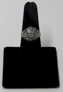 JEWELRY. 18kt White Gold Diamond Ring.