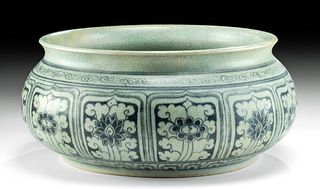 Large Thai Sawankhalok Glazed Pottery Bowl, ex-Museum