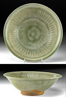 16th C. Thai Sawankhalok Celadon Pottery Bowl