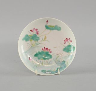 Chinese porcelain saucer dish decorated with a heron and lily pads, six character mark to base, 14.5