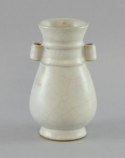 Chinese crackle glazed vase with tubular handles, 15cm,