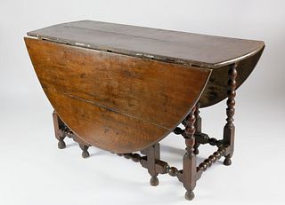 William and Mary Oak Gate-Leg Dining Table, England, circa 1680-1710