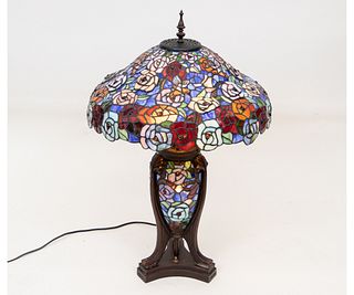 TIFFANY STYLE ART GLASS LAMP