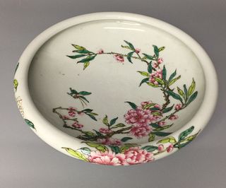 LARGE CHINESE FAMILLE ROSE BRUSH WASHER ,D 24.5CM H 7.5CM