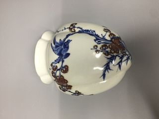 CHINESE BLUE AND WHITE WITH COPPER RED WALL VASE ,H 12.5CM