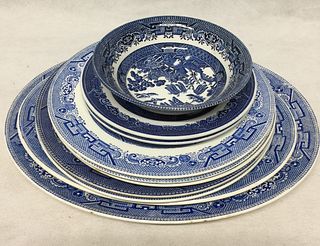 TEN ENGLISH BLUE AND WHITE CHINA PLATE 