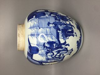 LARGE CHINESE BLU AND WHITE GINGER JAR , HAND PAINTED FIGURES, H 24CM