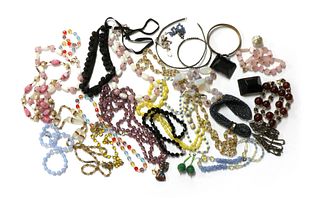 A quantity of Victorian, Art Deco, and later costume jewellery,