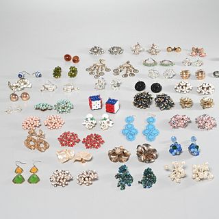 Collection retro costume earrings