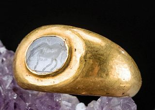 Roman Gold Ring & Chalcedony Intaglio w/ Horse