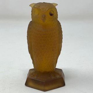 Vintage lovely AMBER glass owl figurine
